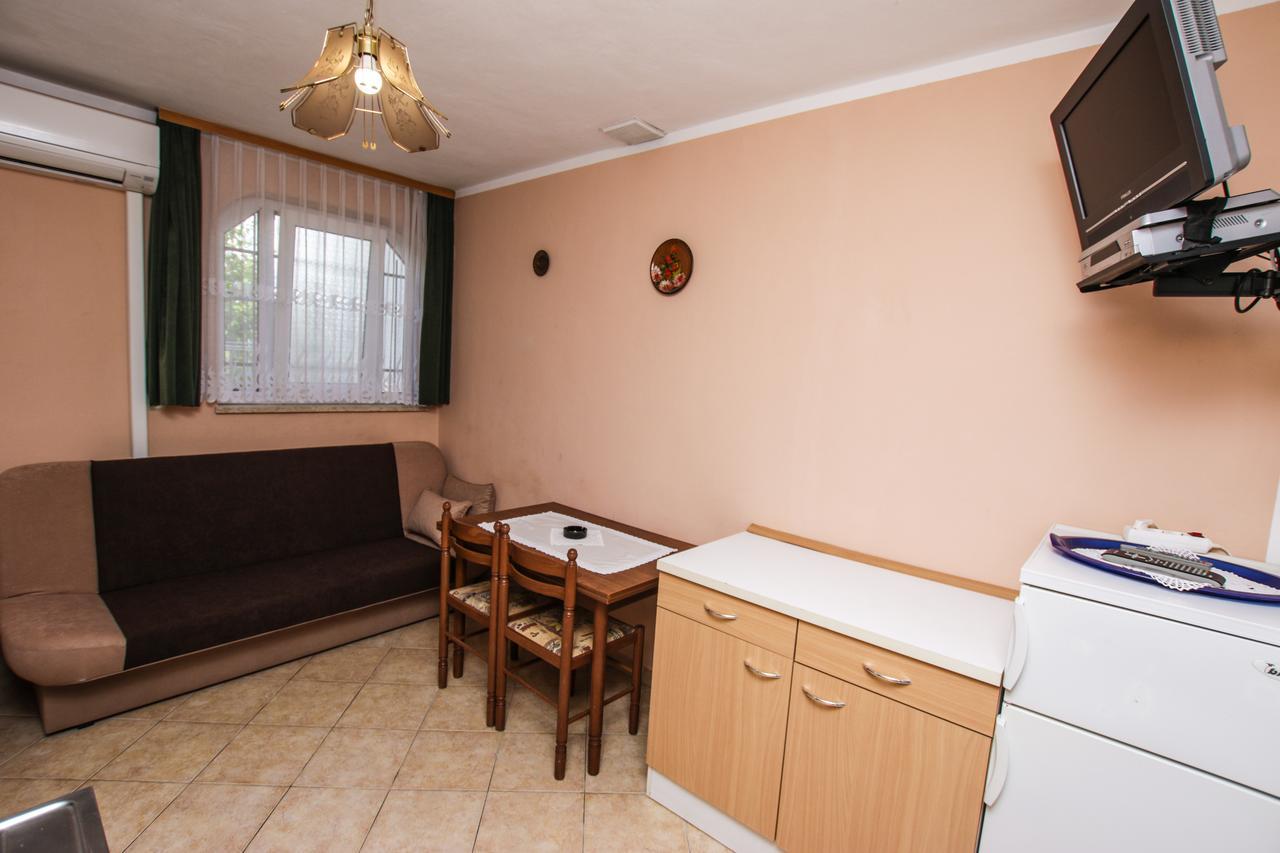 Apartments Dario Пореч Екстериор снимка