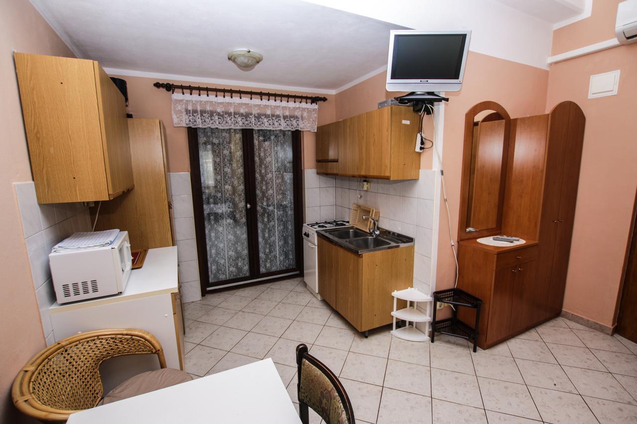 Apartments Dario Пореч Екстериор снимка